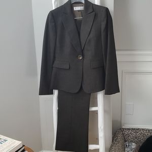 Tahari Women's Pant Suit